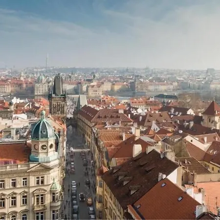 Mostecká 12 3* Praga