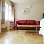 Mostecká 12 Praha