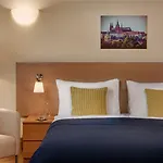 Mostecka 12 Hotel