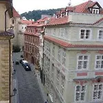 Hotel Mostecká 12