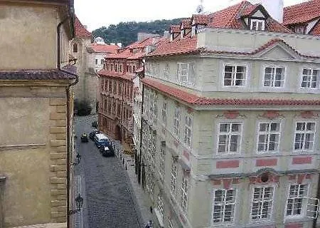 Hotel Mostecká 12