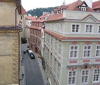 Otel Mostecka 12 3*