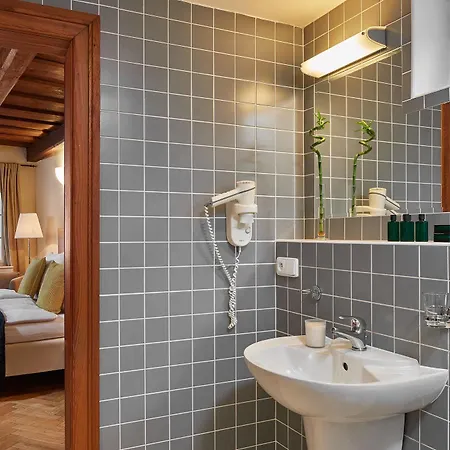 Hotel Mostecká 12 Praha