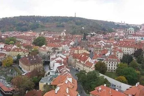 Mostecká 12